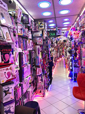 huerfanos sexshop 4