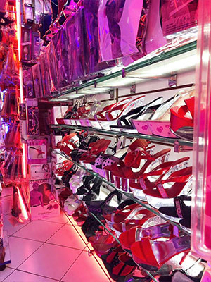 huerfanos sexshop 6